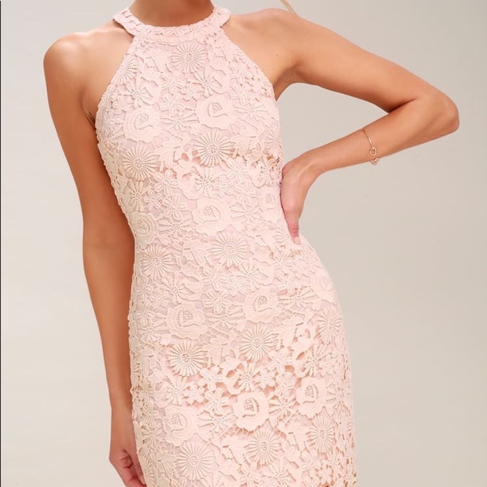 ‼️SOLD‼️ Lulu’s Light Pink Lace Dress